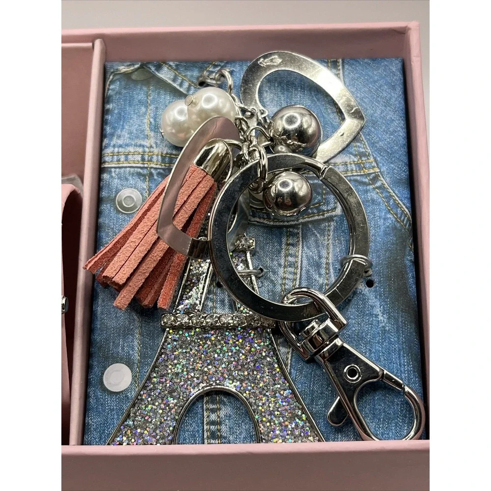 Accutime Women's Watch and Keychain Set‎ Eifel Tower- New in Box